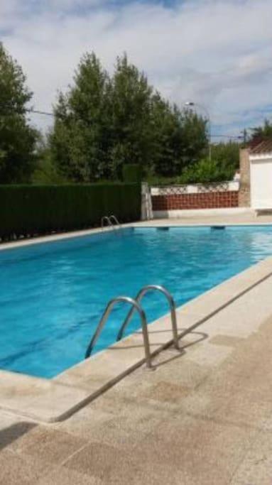 Empuriabrava, T2 Avec Piscine, Terrasse, Barbecue Apartment Exterior photo